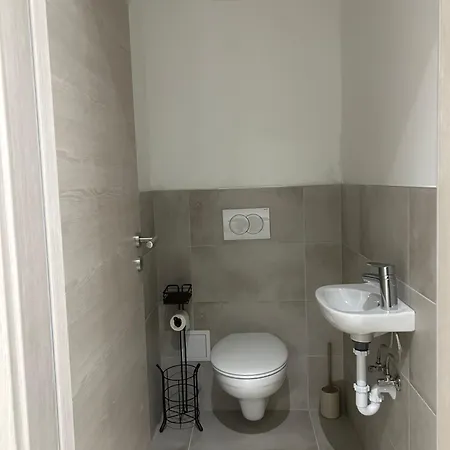 Fenyvesliget * Балатонфеньвеш